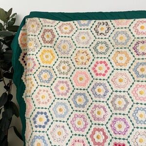 Vintage 1930s Hand pieced Feed sack Grandmother’s Garden Quilt